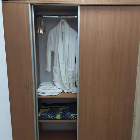 Garsoniera Irina Бухарест